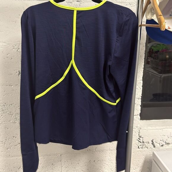 Women's Navy and Neon Yellow Long Sleeve Top Eleven by Venus Williams - NWOT Med - Picture 5 of 5